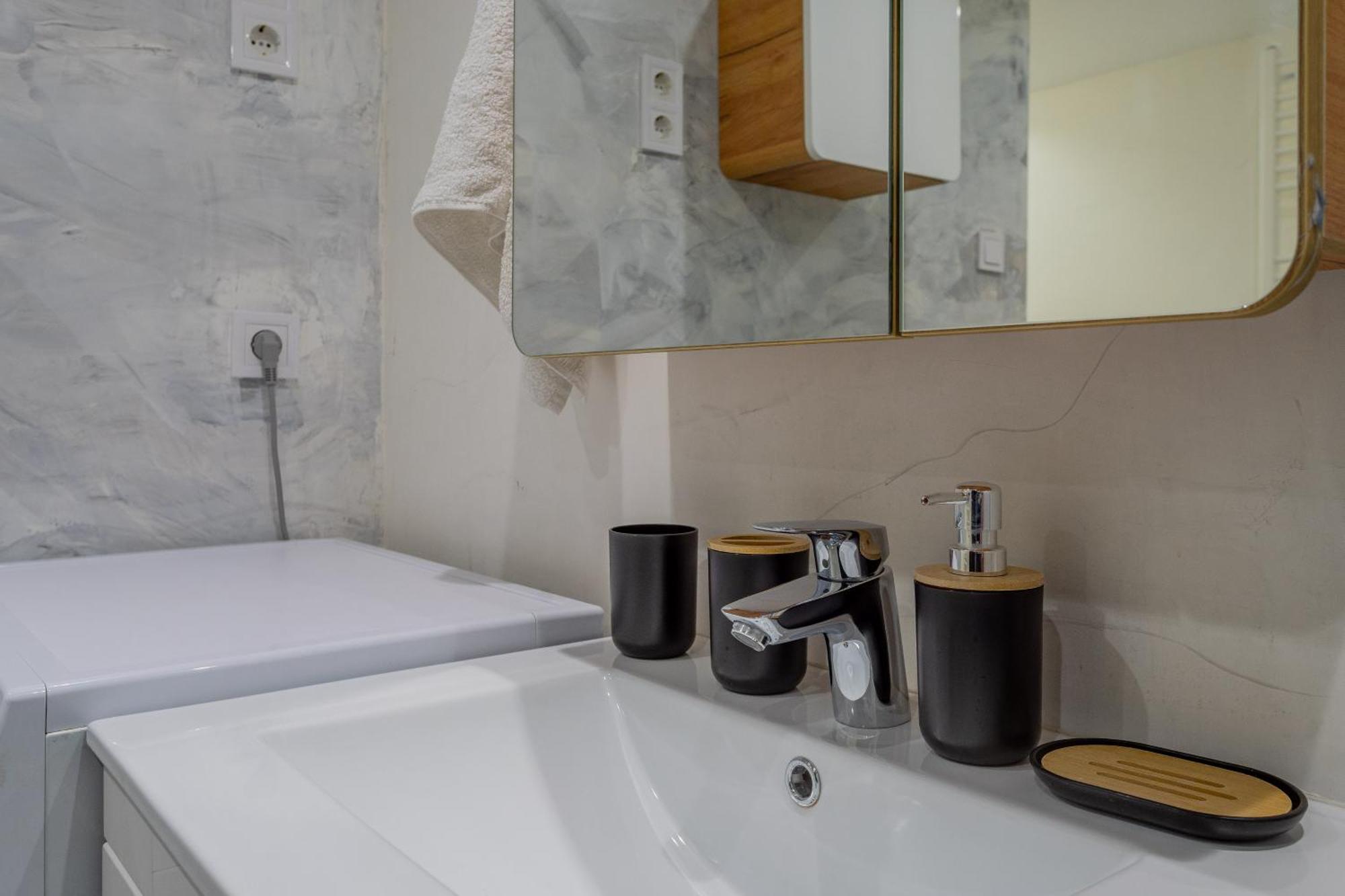 Full Equipment Designed Apartment In The Heart Of Budapest For 4 People Kültér fotó