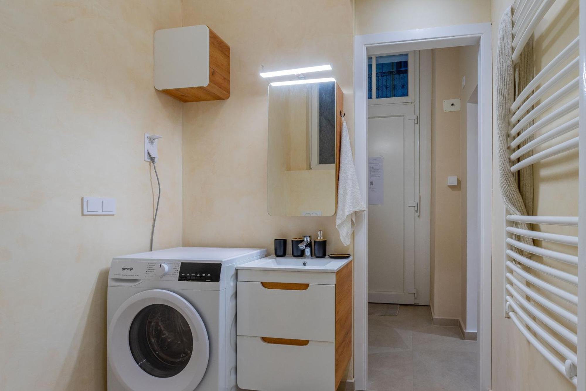 Full Equipment Designed Apartment In The Heart Of Budapest For 4 People Kültér fotó