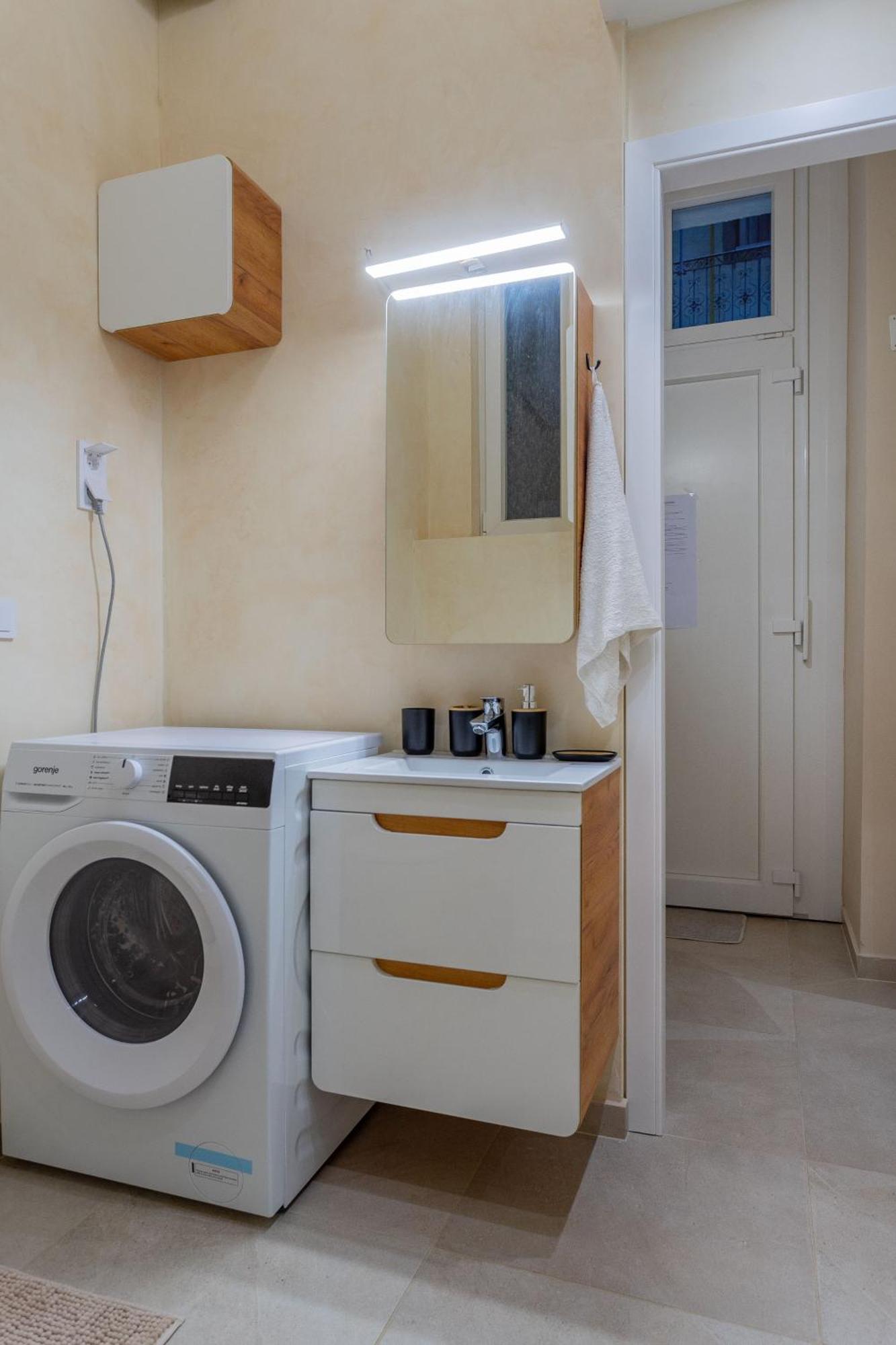 Full Equipment Designed Apartment In The Heart Of Budapest For 4 People Kültér fotó