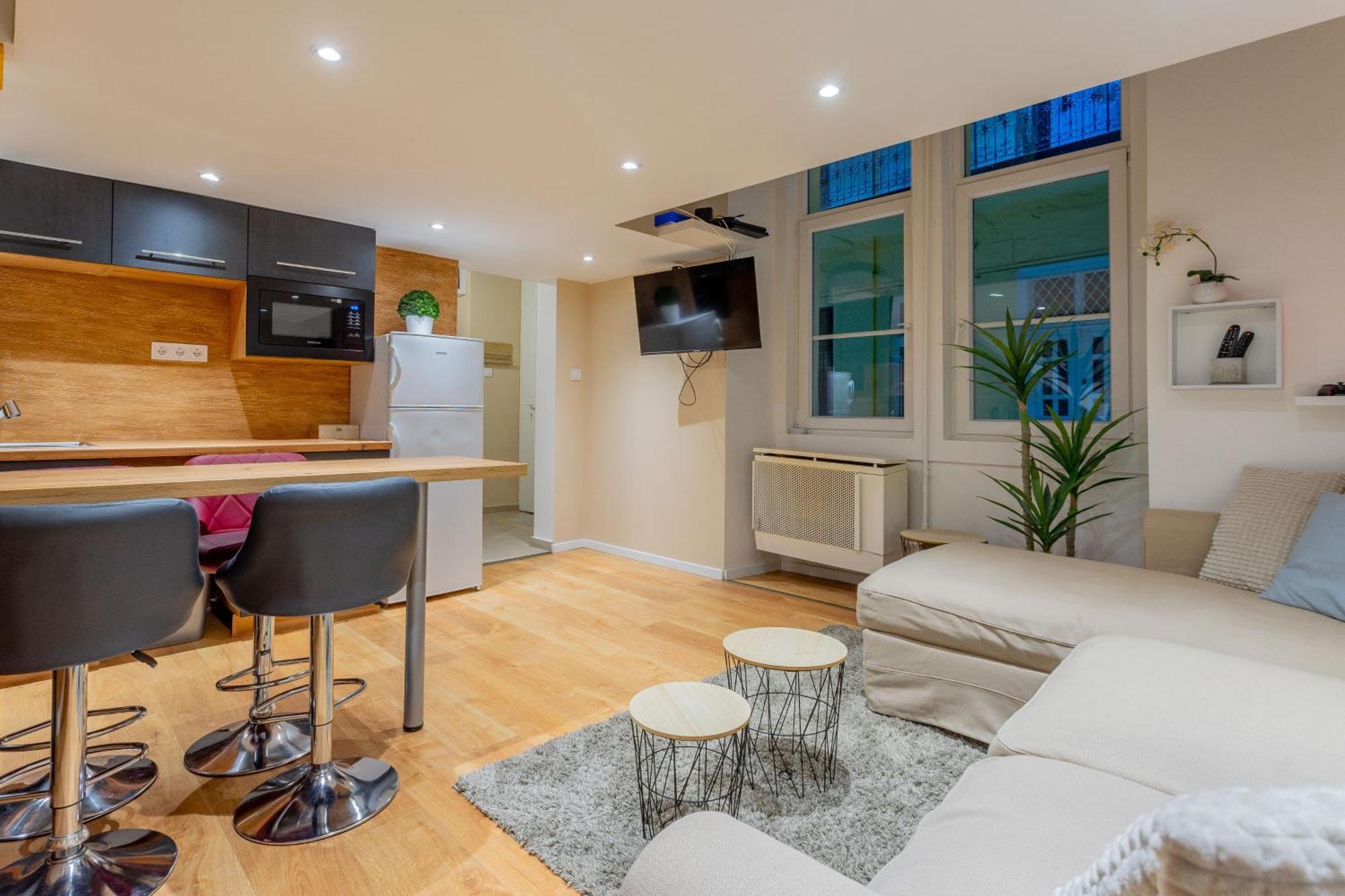 Full Equipment Designed Apartment In The Heart Of Budapest For 4 People Kültér fotó